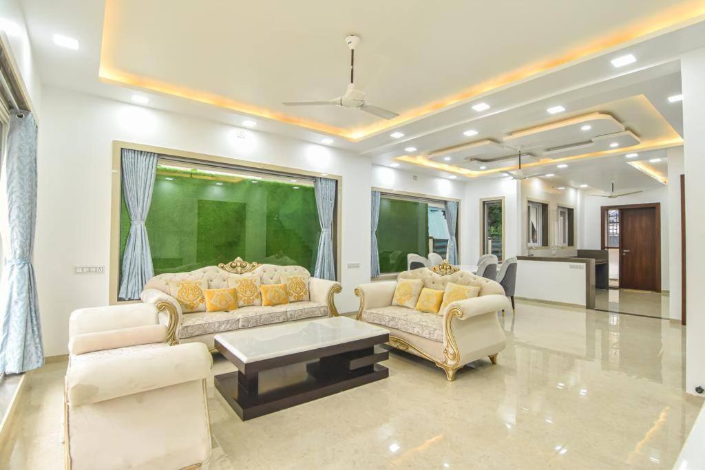 Royal Paradise Villa Lonavala Εξωτερικό φωτογραφία