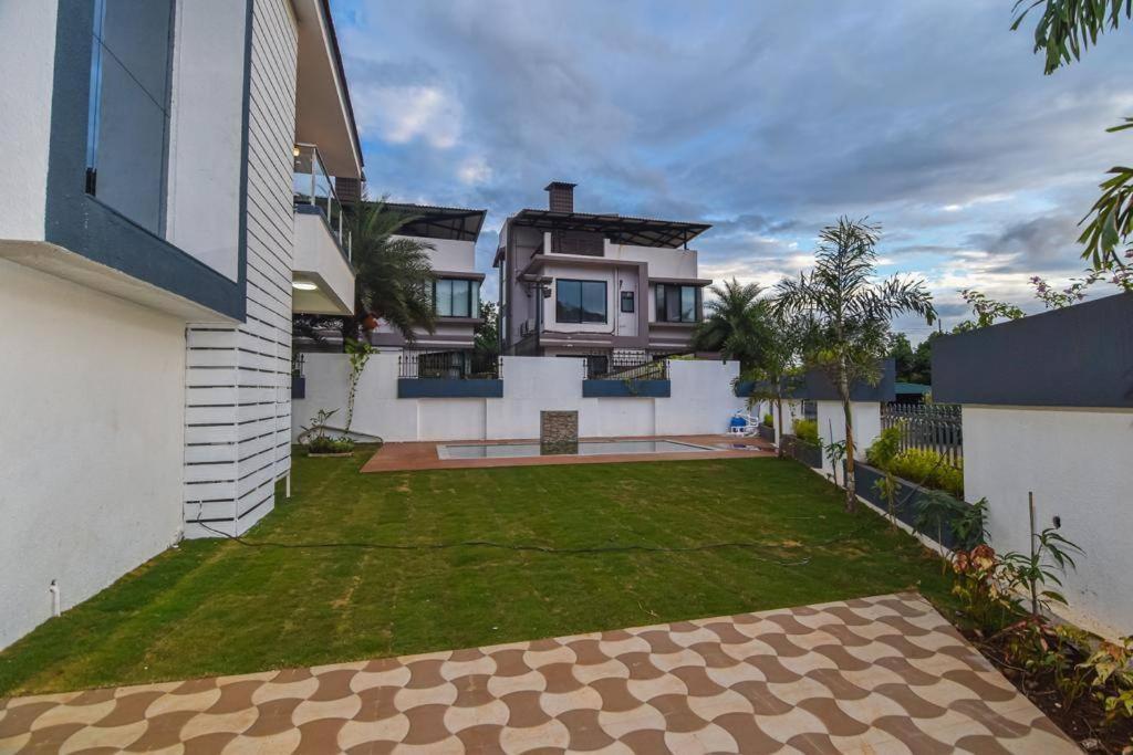 Royal Paradise Villa Lonavala Εξωτερικό φωτογραφία